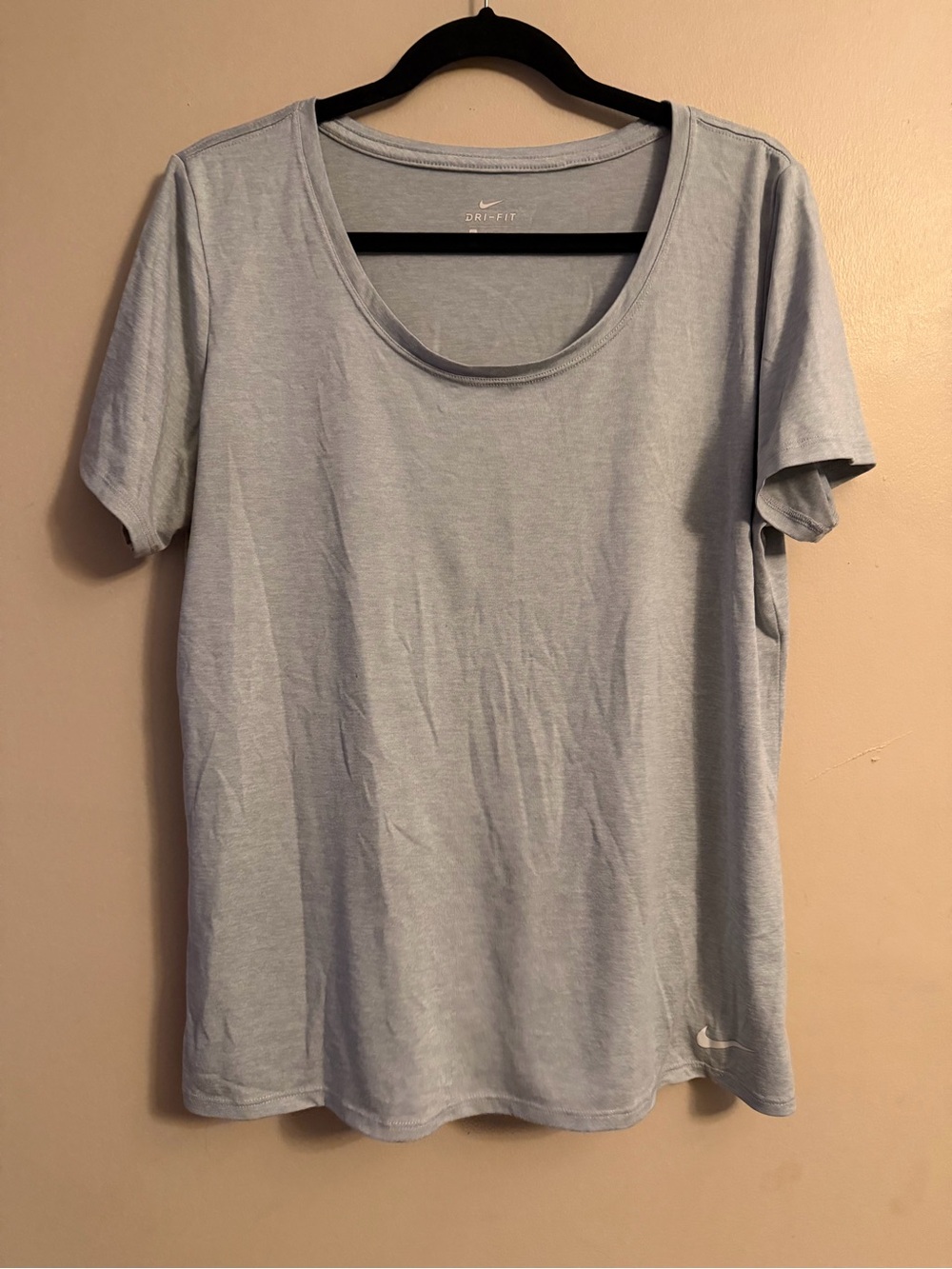 Nike Gray Scoop Neck Short Sleeve Tee for Women